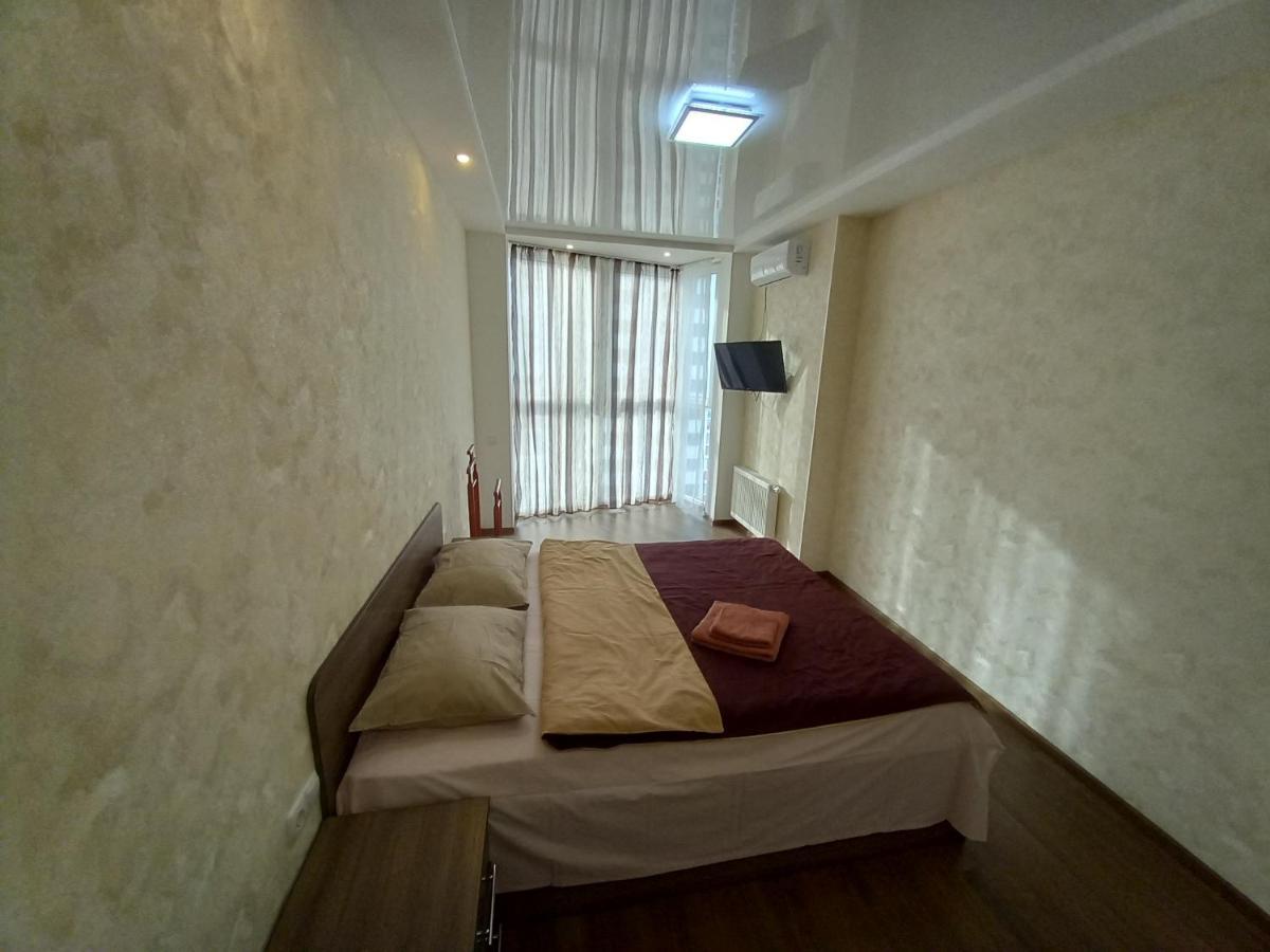 Smart Apartments Drahomanova 2А Kiew Exterior foto
