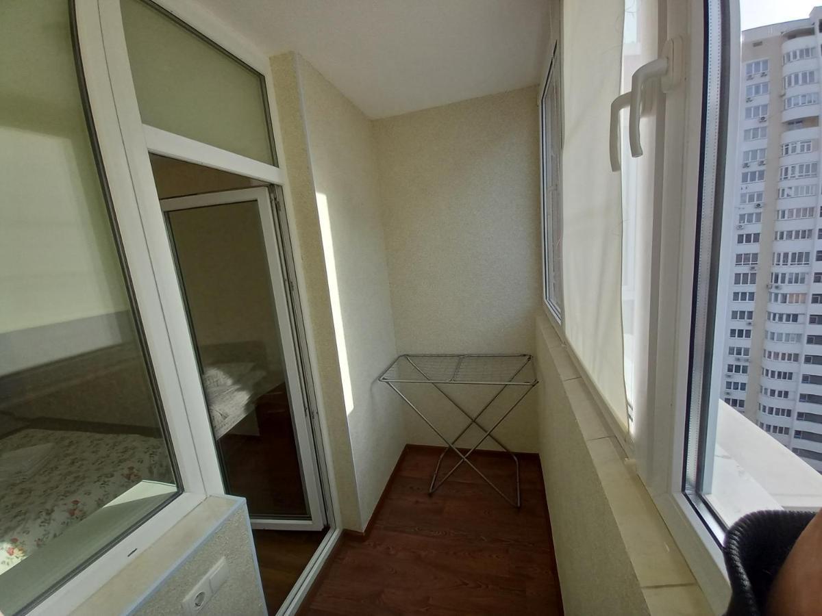 Smart Apartments Drahomanova 2А Kiew Exterior foto